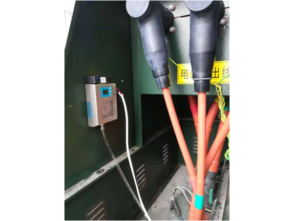 蘆山城區10KV分支箱除濕裝置安裝案例