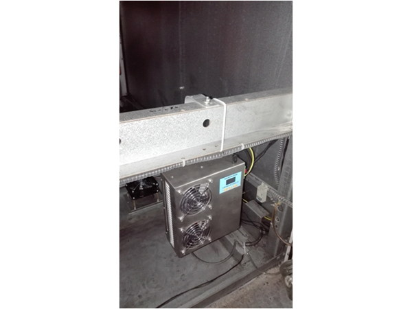 重慶110KV黑水站高壓開關(guān)柜除濕裝置安裝實例